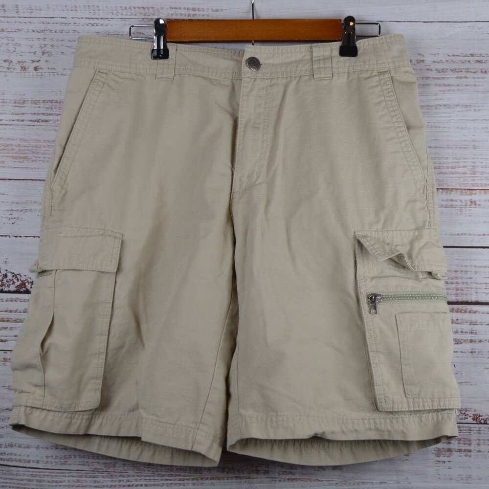 Columbia Men’s Sz 34 Khaki Activewear Cargo Short Omni Shade GUC